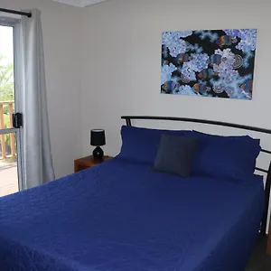 Pippies Beachhouse Hostel