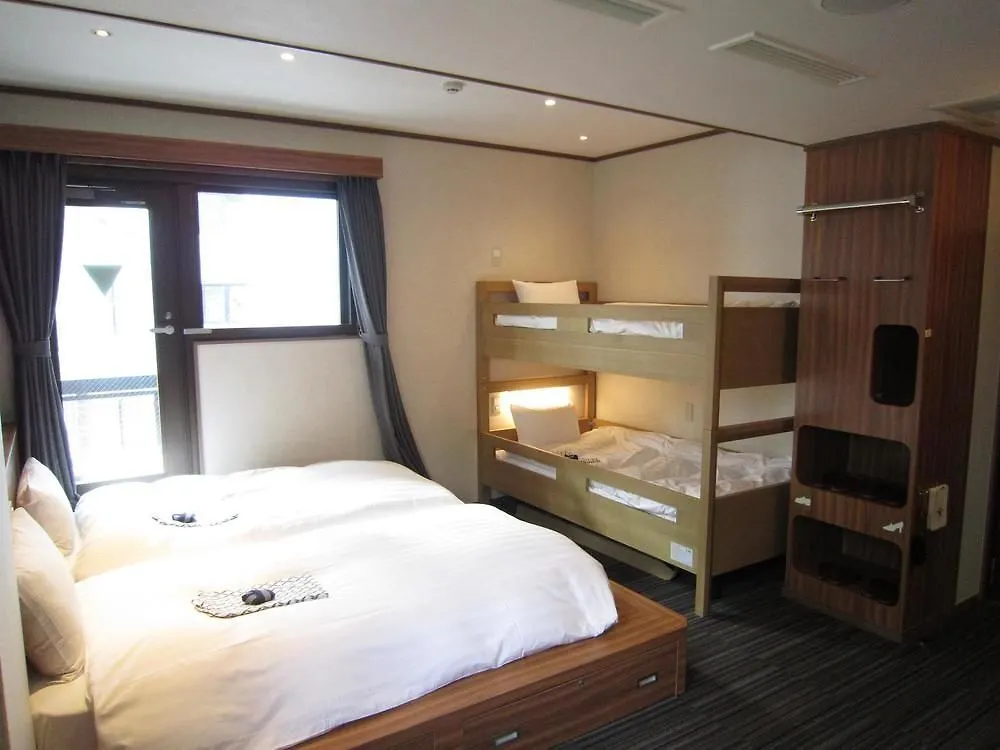 Ueno Touganeya Hotel Tokyo 2*,  Japan